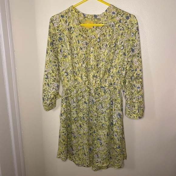 Maeve Dresses & Skirts - Maeve Floral cinched waist‎ Dress MISSING CORD
